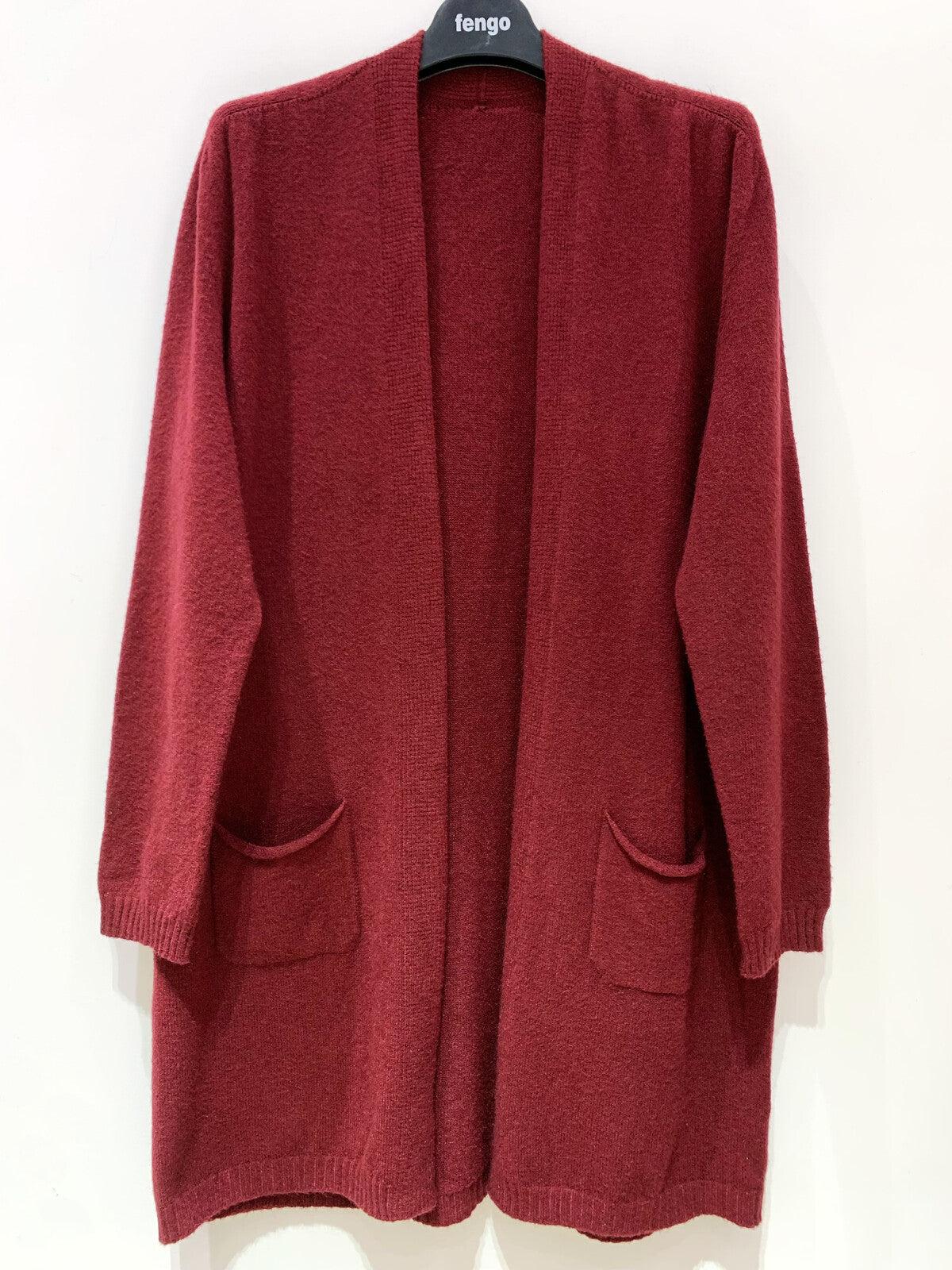 Saumaton yhdenkoon neuletakki