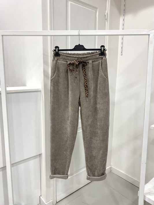 Yhdenkoon naisten housut